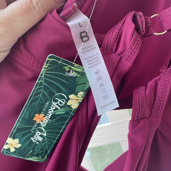 Blooming Jelly One Piece V-Neck Cut-Out Tummy Control Swimsuit - Picture 11 of 12